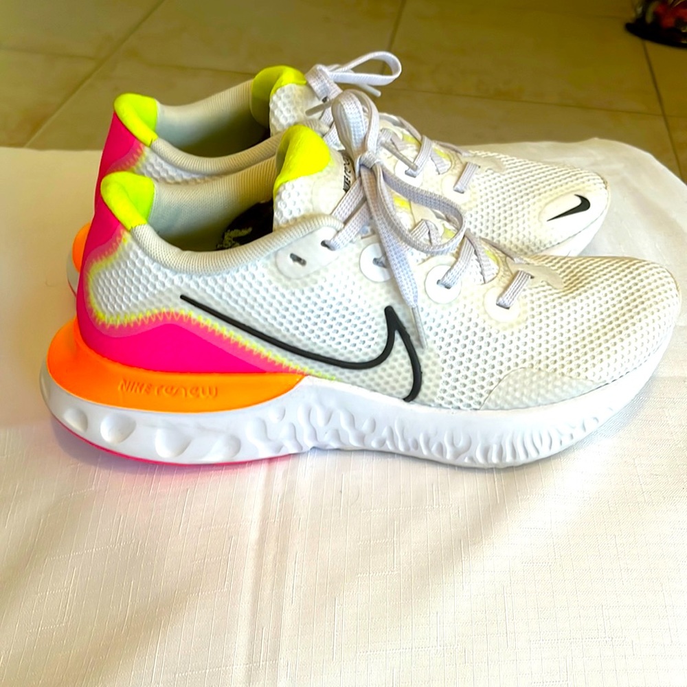 Nike renew shoes